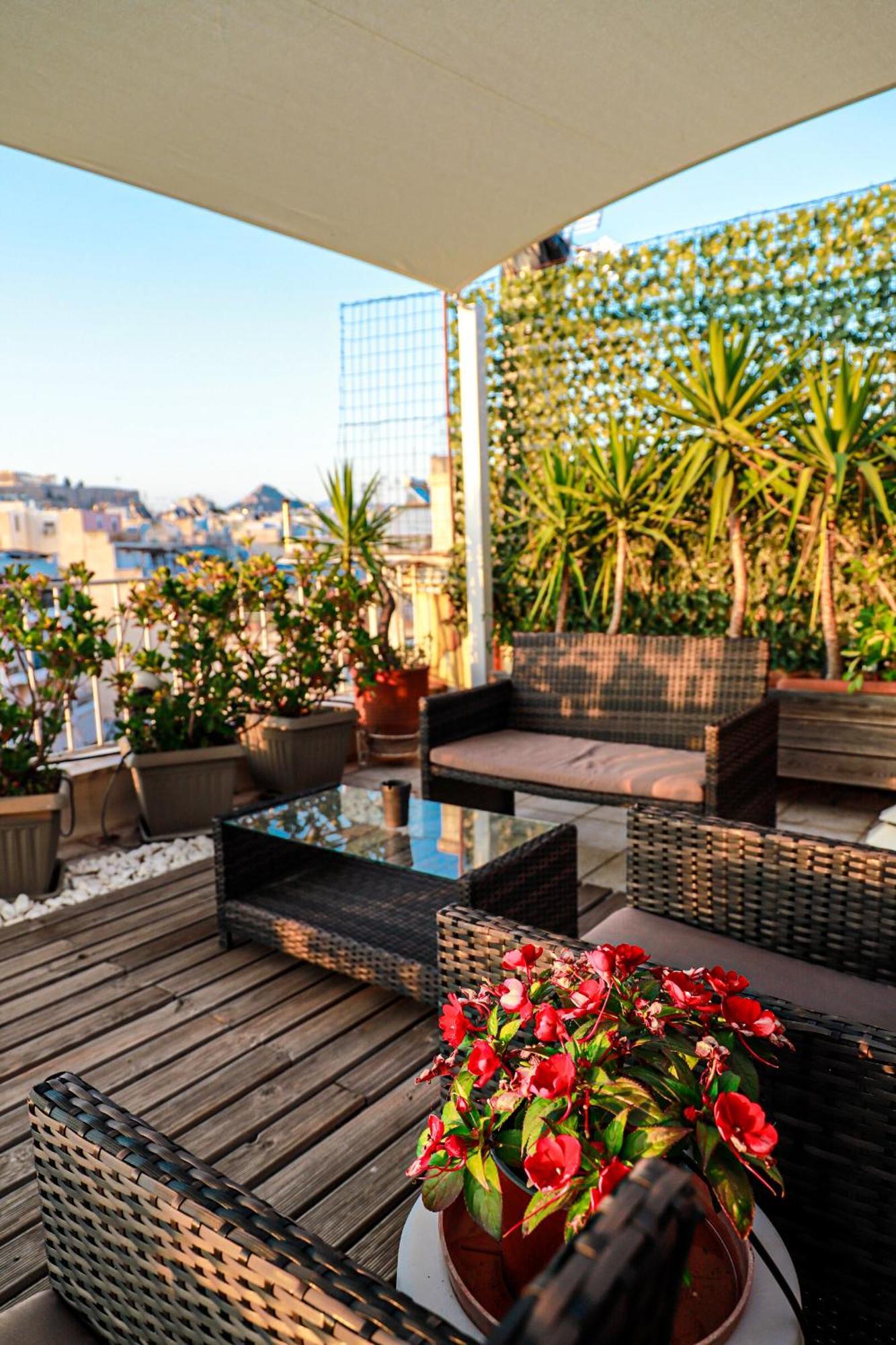 Renovated Apartment With Roof Garden Access, 15 M Walk To Acropolis Athens Exterior photo