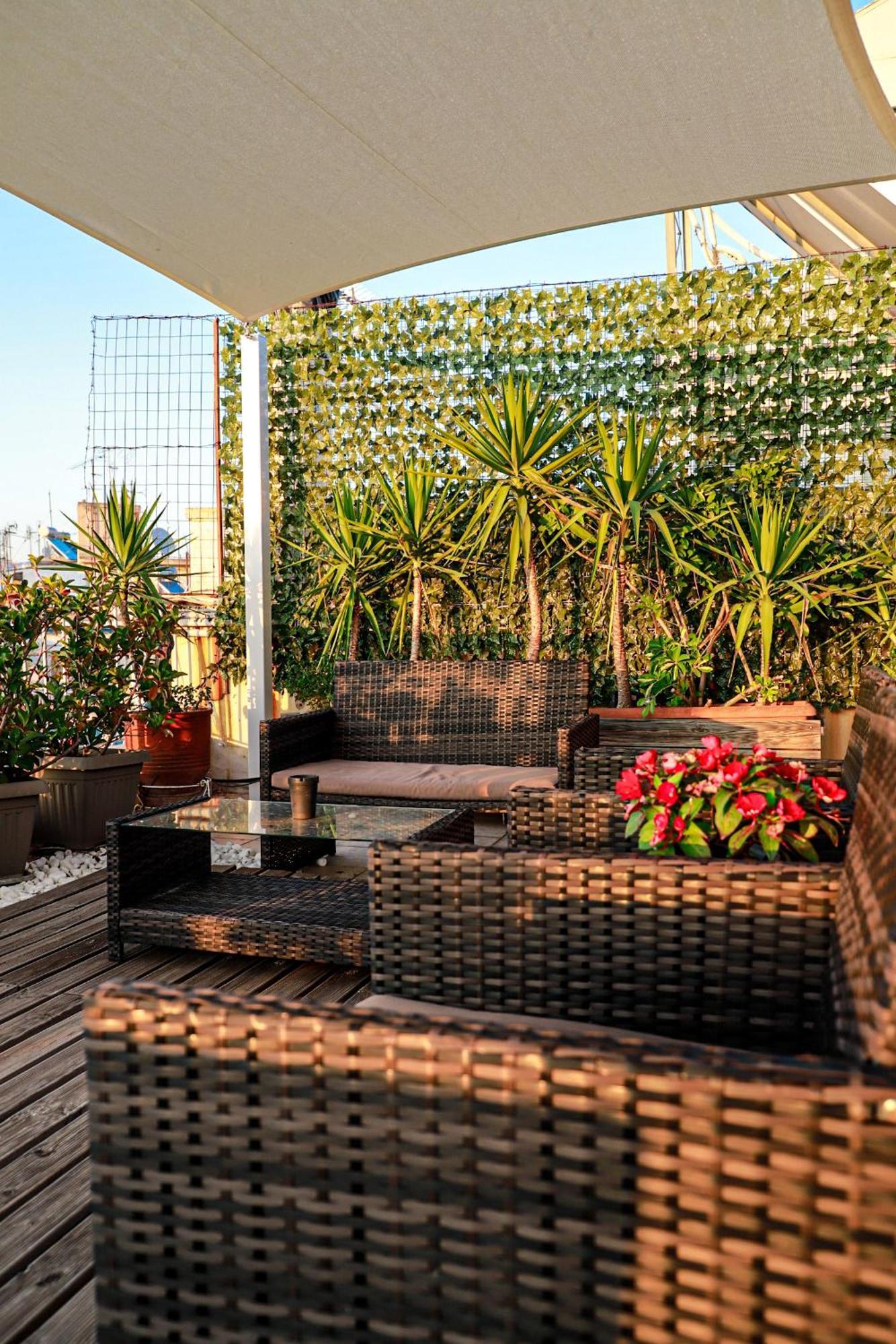Renovated Apartment With Roof Garden Access, 15 M Walk To Acropolis Athens Exterior photo